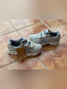 Size 5.5 Women’s And Men’s 4 - Asics Gel NYC Sneakers in Gray and Tan